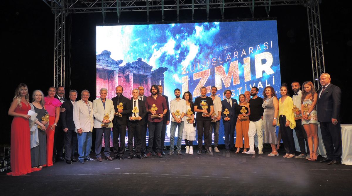 2. Uluslararası İzmir Film Festivali Ödül Töreni, Megaplus dergisi 36. sayı