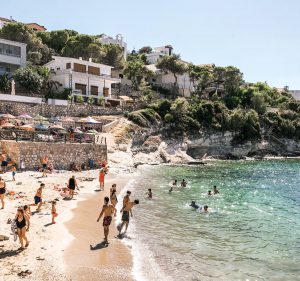 İzmir Gizli Cenneti Karaburun Gezi Rehberi, Neşem Çelikkaya Bozdağ, Megaplus dergisi 36. sayı